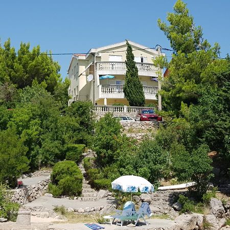 Apartments Akiki Карлобаг Екстериор снимка